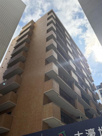 福岡市中央区荒戸、中古マンションの外観画像です