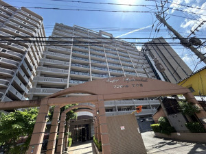 福岡市中央区清川、中古マンションの外観画像です
