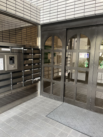 福岡市中央区薬院、中古マンションのエントランス画像です