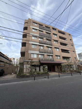 福岡市中央区草香江、中古マンションの外観画像です