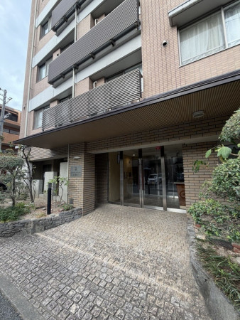 福岡市中央区草香江、中古マンションのエントランス画像です