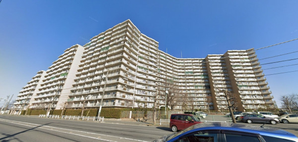 深谷市上野台、中古マンションの外観画像です