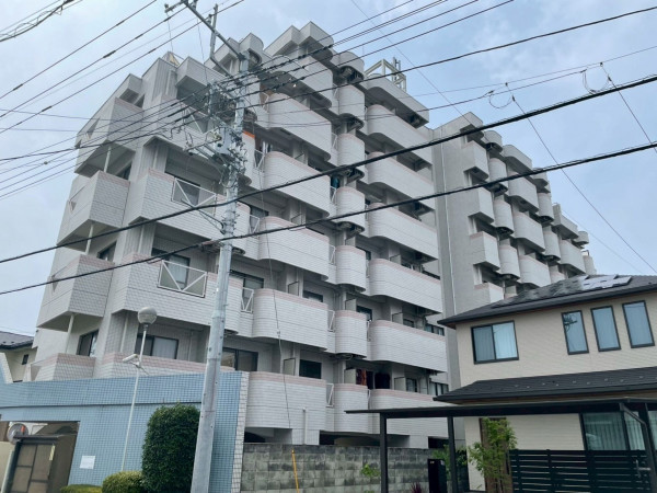 熊谷市銀座、中古マンションの外観画像です