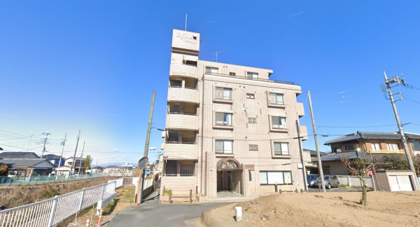 深谷市上柴町西、中古マンションの外観画像です