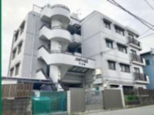 相模原市緑区田名、中古マンションの外観画像です