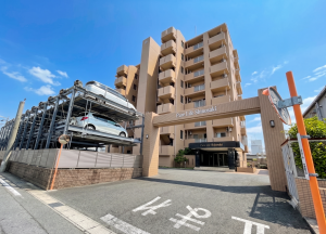 豊橋市潮崎町、中古マンションの外観画像です