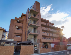 豊橋市羽根井、中古マンションの外観画像です