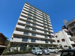 四日市市九の城町、新築マンションの外観画像です