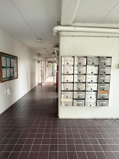 四日市市中部、中古マンションのエントランス画像です