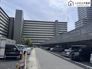 草津市西大路町、中古マンションの外観画像です