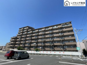 栗東市小柿、中古マンションの外観画像です