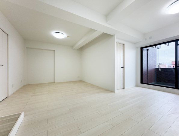 富山市西中野町、マンションの居間画像です