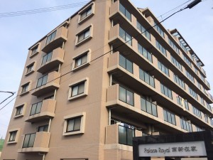 姫路市南新在家、マンションの外観画像です