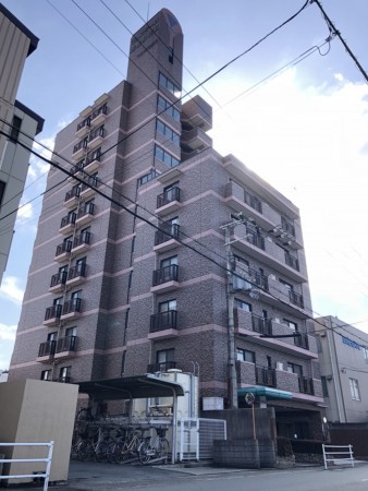 姫路市飾磨区清水、マンションの外観画像です