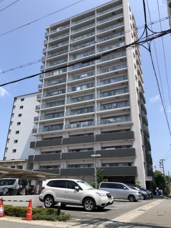 姫路市船橋町、マンションの外観画像です