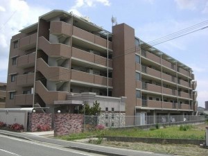 姫路市東今宿、マンションの外観画像です