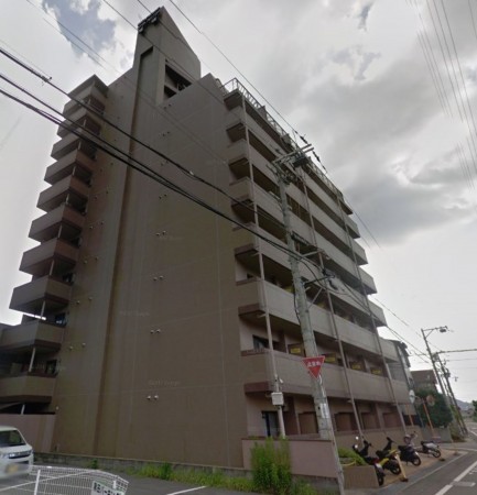 姫路市飾磨区三宅、マンションの外観画像です