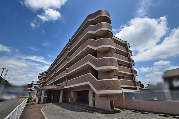 姫路市北原、マンションの外観画像です