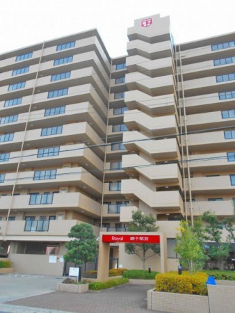 姫路市網干区和久、マンションの外観画像です