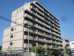 姫路市白浜町、マンションの外観画像です