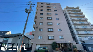 姫路市広畑区東新町、マンションの外観画像です