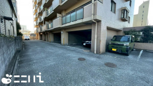 姫路市広畑区東新町、マンションの駐車場画像です