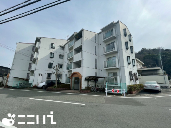 姫路市青山南、マンションの外観画像です