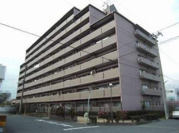 姫路市広畑区長町、マンションの外観画像です
