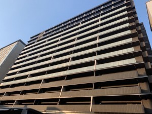 姫路市東駅前町、マンションの外観画像です