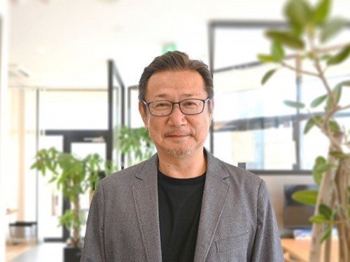 望月 厚治