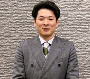 品川　直弥