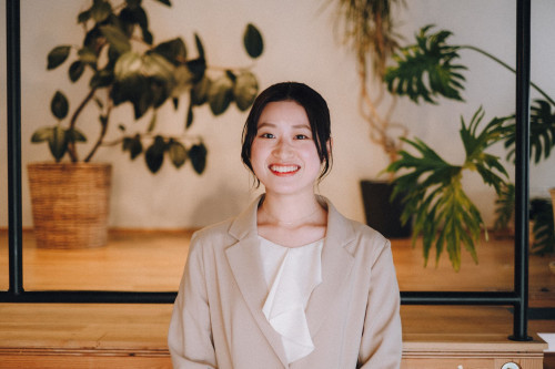 角　有美子